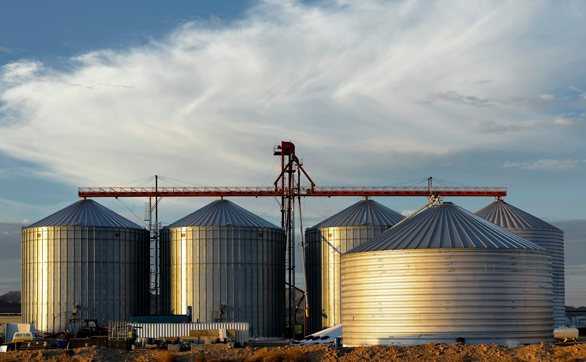 Silos metálicos de almacenamiento de granos